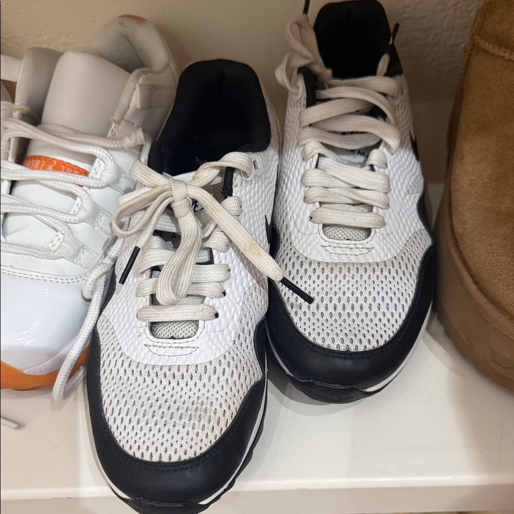 Nike White and Black Athletic Sneakers Golf